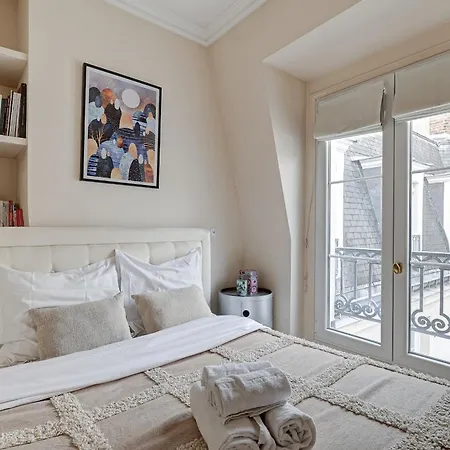 Apartment Saint Germain Des Pres - 1br - Cityapartmentstay Paris
